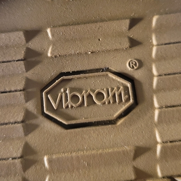 Combat Women's Army Vibram Weatherproof Boot - size (4W) - Excellent Condition - Picture 8 of 11